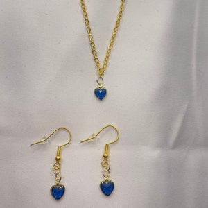 Necklace and earring set