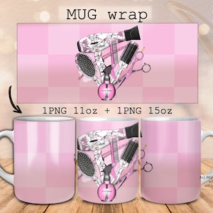 Puede incluir: Un diseño de envoltura de taza a cuadros rosa y blanco con un secador de pelo, peines, tijeras y una botella de laca para el cabello. El diseño es para una taza de 11 oz y 15 oz.