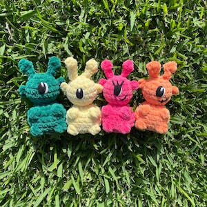 Crochet PATTERN Goopie the Alien