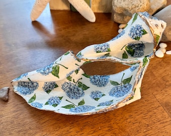 Decoupaged Whelk Shell: Hydrangea Coastal Decor, Upcycled Art