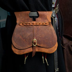 Mittelalterliche Nierentasche aus Leder