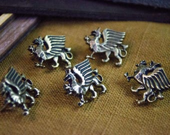 Griffin Mount: DIY leather hardware