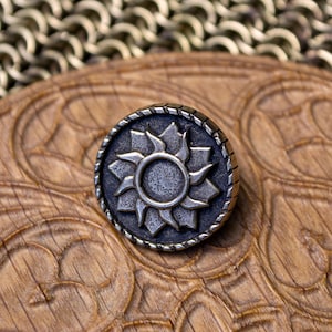 Pin &quot;Nilfgaardian sun&quot;