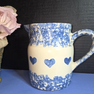 Vintage pottery; Friendship & Roseville, Workshops blue spongewear, Ramekins