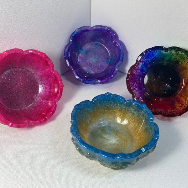 Flower Shaped Resin Bowl