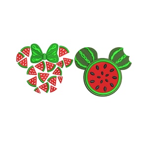 Op de afbeelding: Twee ontwerpen met watermeloenthema op een witte achtergrond. Eén is een strikvormig ontwerp gemaakt van groene en rode watermeloenschijfjes. De andere is een Mickey Mouse-hoofdontwerp met een watermeloenschijfgezicht en groene schiloren.