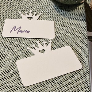 Tischkarte Hochzeit / Familienfeier Kronenmotiv handgemacht aus Natur/Fotokarton - einfach zum hinlegen - in verschiedenen Farben