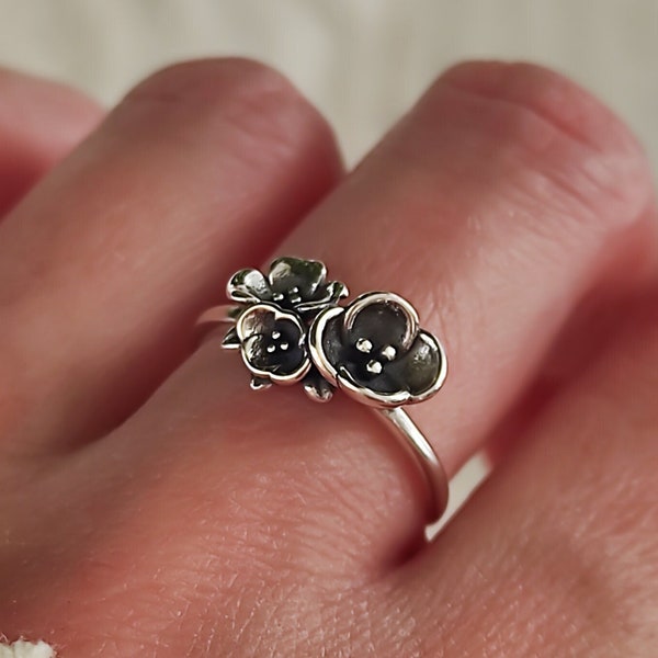 Bague florale de style vintage, bague bouquet de fleurs en argent, bague avec ornements floraux, bague fleurs en argent sterling massif, bague fleurs intemporelles