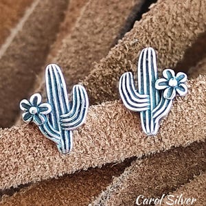 Orecchini a bottone in argento sterling 925 con cactus, gioielli per orecchie con fiori del deserto, orecchini fatti a mano in stile western americano, gioiello boho chic con simbolo di cactus saguaro