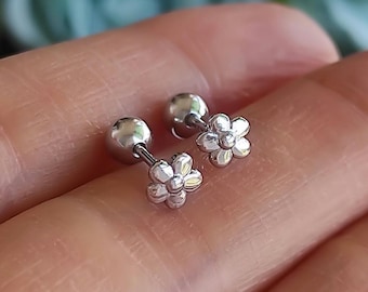 Zilveren bloemoorbellen · Bloemencadeau voor meisjes · Minimalistische bloemstekers · Minimalistische sieraden