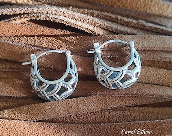 Örhängen i sterlingsilver med filigranmönster · balinesisk bohemisk stil, 18 mm
