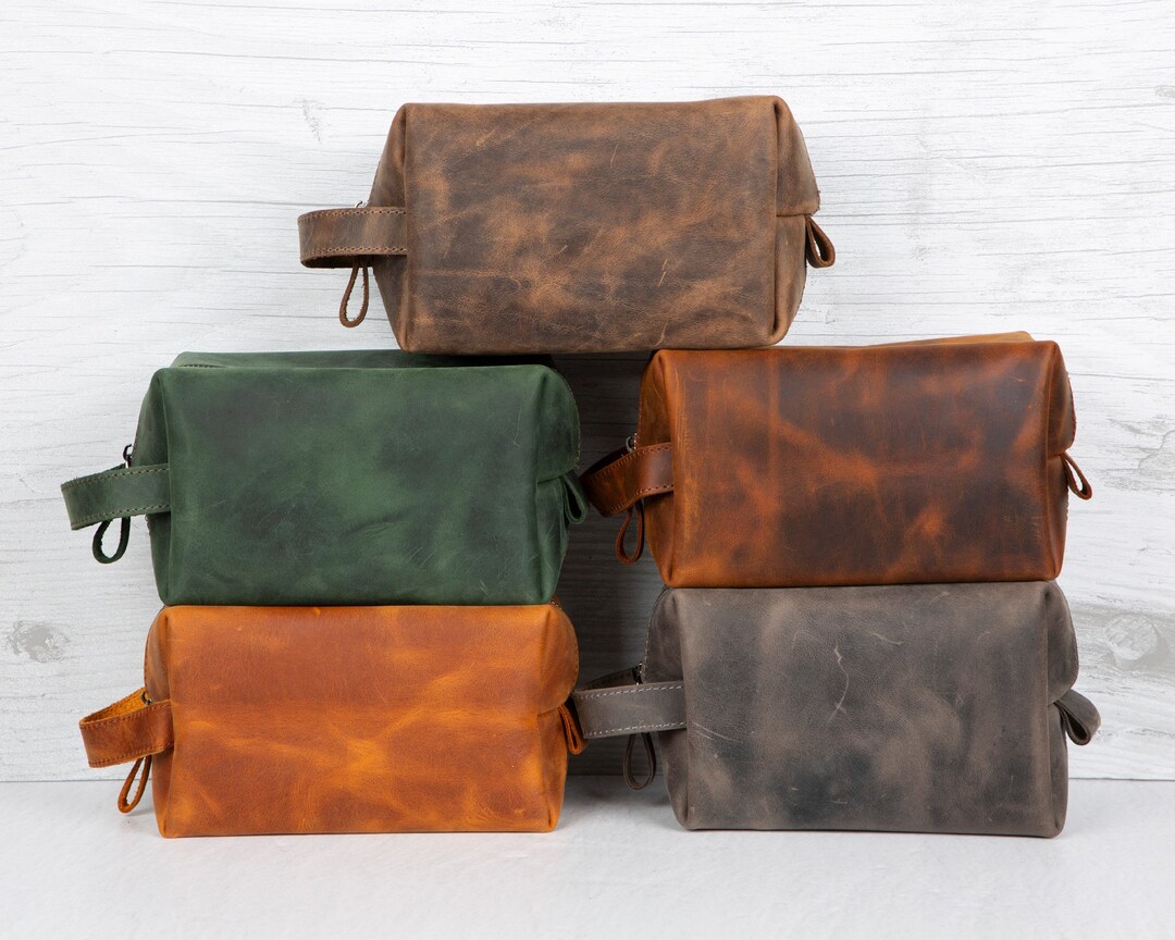 Personalized Full Grain Leather Dopp Kit Bag Groomsmen Bag, Men's Toiletry Bag, Travel Shave Kit