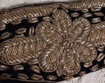 Vintage 1960s Zardozi embroidered black velvet belt Art Deco/cocktail