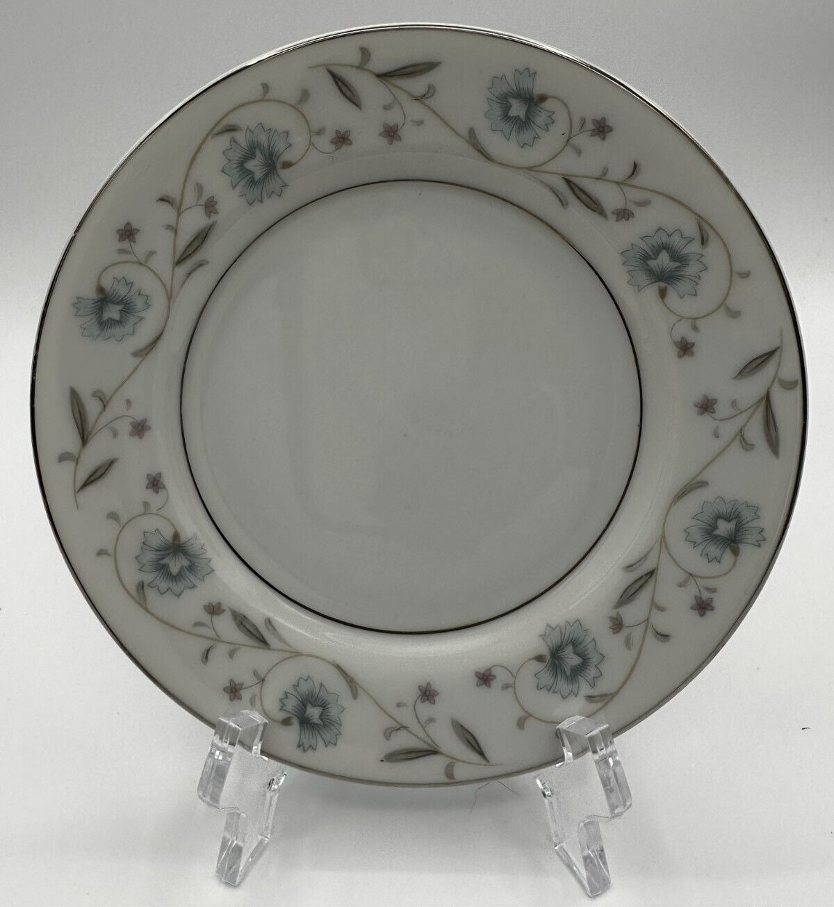 English Garden Fine China of Japan Dinner Plate 1221 White Blue and