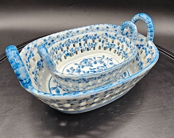 Set of 2 Blue and White Nesting Chinese Reticulated Porcelain Ceramic Baskets