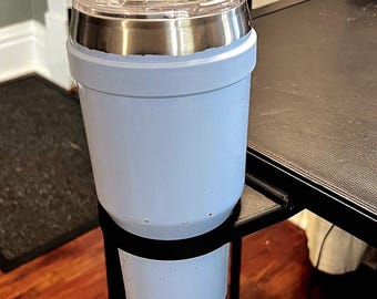 Portabotellas reutilizable para el escritorio de Secret Labs