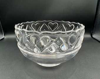 Beautiful 8''W TIFFANY & CO Crystal Bowl with Embossed Hearts, Excellent Condition