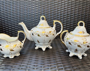 Extremely Rare Stunning NEW CHELSEA Bone China Trio Set: Teapot, Sugar Bowl w/ Lid, &Creamer, Golden Red, Made in England, MINT, Collectible