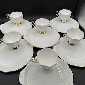 RARE 12-piece QUEEN ANNE (England) 5110 Bone China Snack Plate &Cup Set, Service for 6, Crafted In England, Pristine Condition, Collectibles