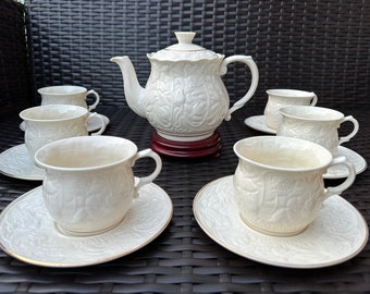 NEW - RARE 13 Piece BELLEEK Irish Serenity Teapot, Flat Cups and Saucers, 8th&11th Marks, Collectibles