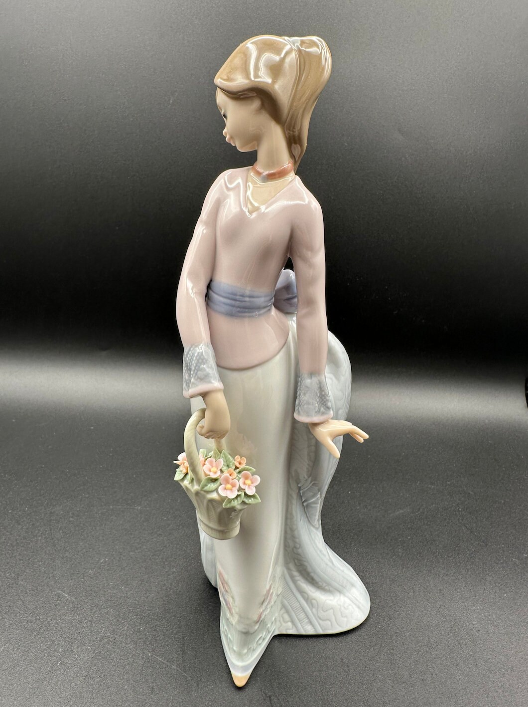 【リヤドロ】【廃盤7622】【希少】Basket of Love リヤドロ Lladro - 07622 - Basket of Love - MIB Maravillosa figura