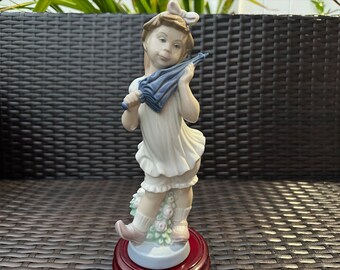 Adorable LLADRO #4987 SWEET GIRL Nina Mimosa ‘Girl Holding Umbrella’, 11 Inches Tall, Perfect Condition