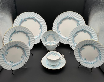 Magnifique lot de 10 couverts en porcelaine tendre MINTON bleu symphonique et 5 pièces, fabriqués en Angleterre, en parfait état