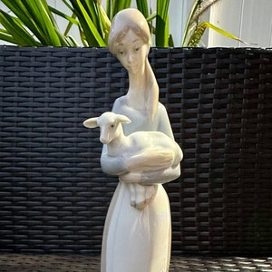 LLADRO Figurine 4505 &quot;Girl with Lamb,&quot; Handmade in Spain, Perfect Condition