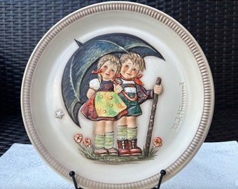 Hummel 1975 Anniversary 10'' D Collector Decorative Plate "Stormy Weather", Rare Find