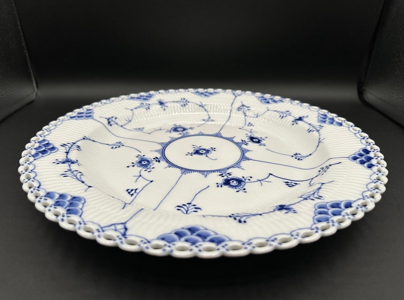 Royal Copenhagen Blue Fluted Full Lace Chop Plate - Thumbnail 5