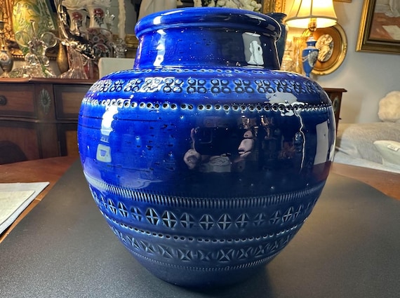 Aldo Londi Bitossi Rimini Blue Vase: Mid-Century Modern Italian Ceramic, 9" H