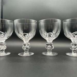 Set of 4 Stunning LALIQUE FRENCH CRYSTAL Clos Vougeot Tasting Wine Glasses /Water Goblets, w/ Dust Bags, Excellent Condition, Collectibles