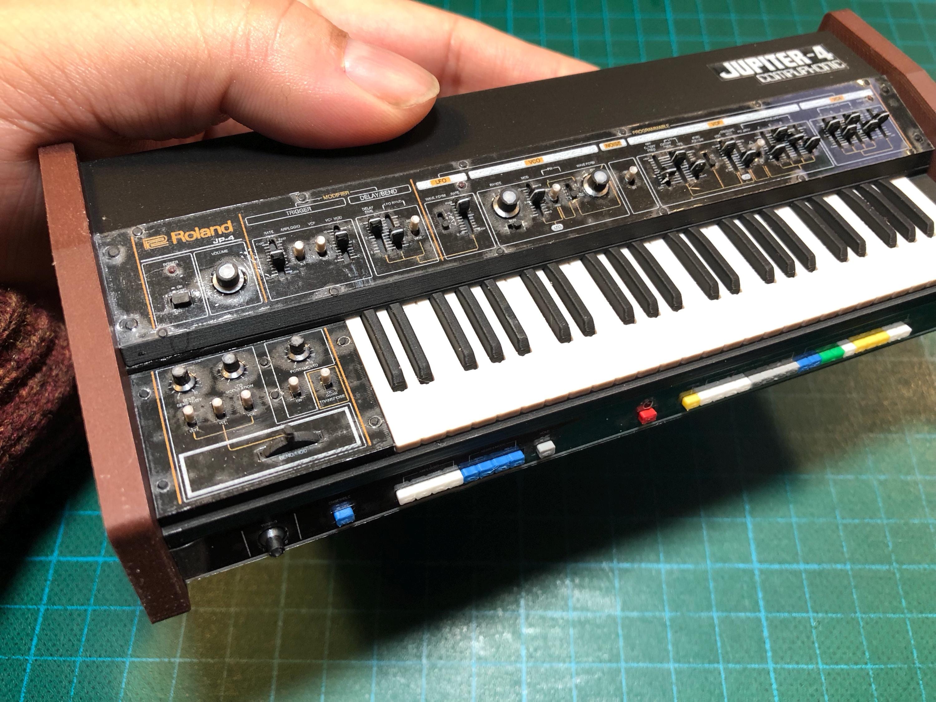 希少Roland Jupiter-4 JP-4 シンセサイザー ローランド Roland