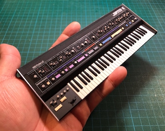 Miniature Roland JUPITER 6 Synthesizer: 1/6 Scale Collectible with Flightcase