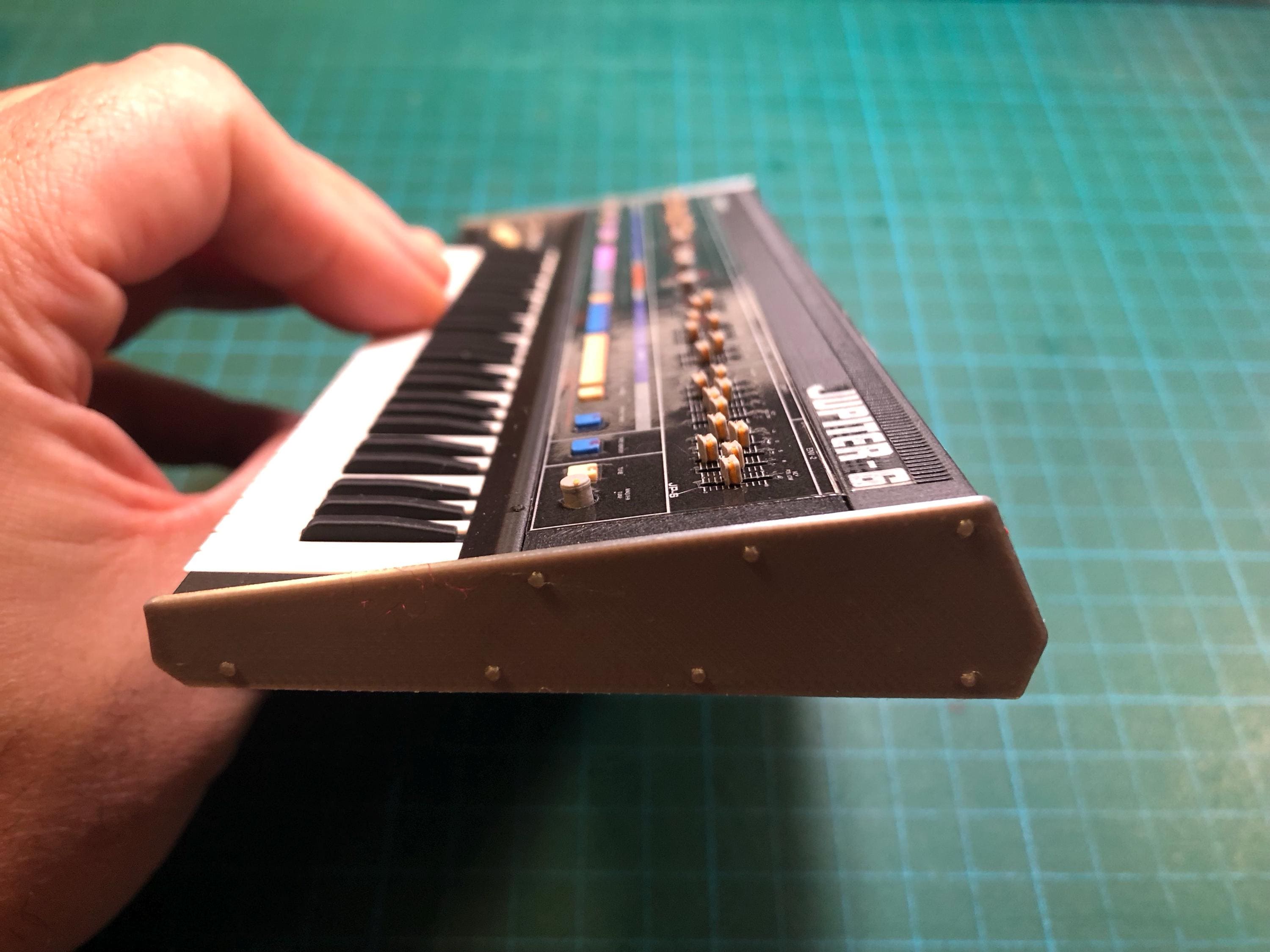 Miniature Roland JUPITER 6 Synthesizer: 1/6 Scale Collectible With
