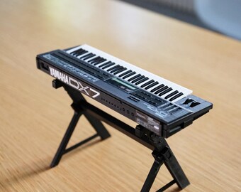 ◾️YAMAHA DX7 シンセサイザー 、専用ケース、ROM2個付◾️ ◾️YAMAHA DX7 シンセサイザー 、専用ケース、ROM2個付◾️ Yahoo