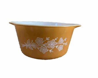 Vintage Pyrex Butterfly Gold # 473-B 1 QT Cinderella Casserole Dish No Lid