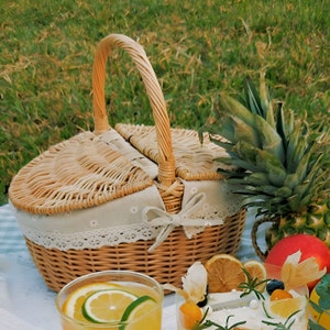 Cesta de picnic de madera con asa, cesta tejida a mano para huevos de  Pascua y dulces, cesta de almacenamiento de mimbre para baño y niños, cesta  de