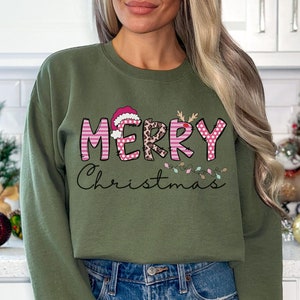 Leopard Christmas Sweatshirt, Cute Christmas Shirt, Christmas Sweater, Women Christmas Tee, Leopard Lover Sweater, Christmas Gift for Mother