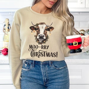 Moorry クリスマス カウ スウェットシャツ、ウエスタン クリスマス スウェットシャツ、トレンディなスウェットシャツ、ヴィンテージ クリスマス スウェットシャツ、ファームハウス クリスマス ギフト