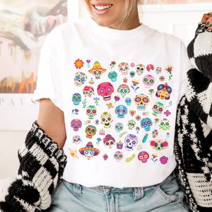 Camiseta del Día de los Muertos, Camiseta de arte mexicano, Camiseta de flores, Día de los Muertos, Camiseta latina, Camiseta de Halloween, Mes de la herencia hispana, Calavera