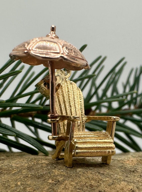 Vintage Beach Chair with Umbrella Charm | 14K Gol… - image 4