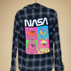 Unisex Mały flanelowy materiał z recyklingu „NASA”