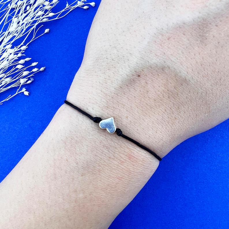 Damen Armband mit Herz, Freundschaftsarmband, Verstellbares handgefertigtes Schmuckband Accessoire, Ein Geschenk für Ihre Liebe Bild 5