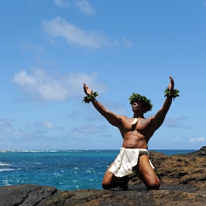 Hula Tanz Kahiko Fotografie, Uralter Hula Tanz, Hula Tänzerin, Fine Art Fotografie, Hula männlich, hawaiianische Kunst