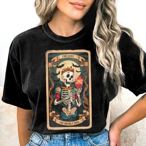 Sarcastische Tarot Card PNG, The Lust Skeleton, Digitale Download, Gotische Artwork, Afdrukbaar Tarot Deck