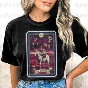 El arte digital de la carta del tarot divertido demócrata, PNG clipart, tarot unicornio esqueleto, descarga instantánea, baraja de tarot ecléctico, tarot imprimible