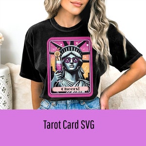 Estátua da Liberdade Cheers Tarot Card SVG, download digital para impressão, ilustração de coquetel com tema de Nova York, design de convite para festa