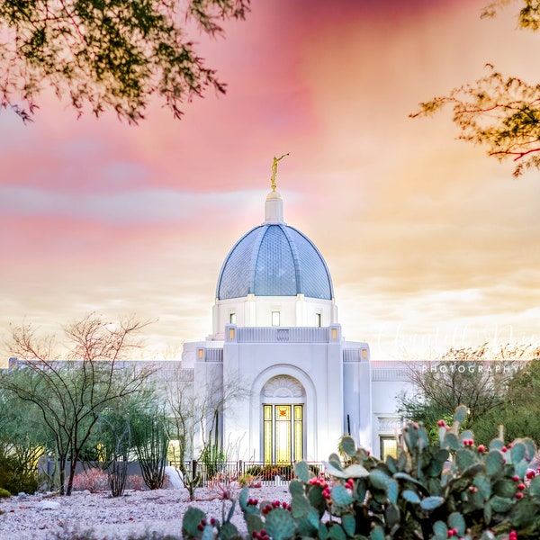 Tempio di Tucson al tramonto vibrante e luminoso colorato