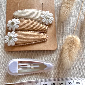 4er Set Blumen Haarspangen in beige, Haarclips für Mädchen, Cordstoff, Mädchenhaarspange, Accessoires, günstige Geschenkidee Bild 2